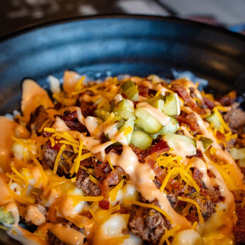 BACON CHEESEBURGER MAC & CHEESE
